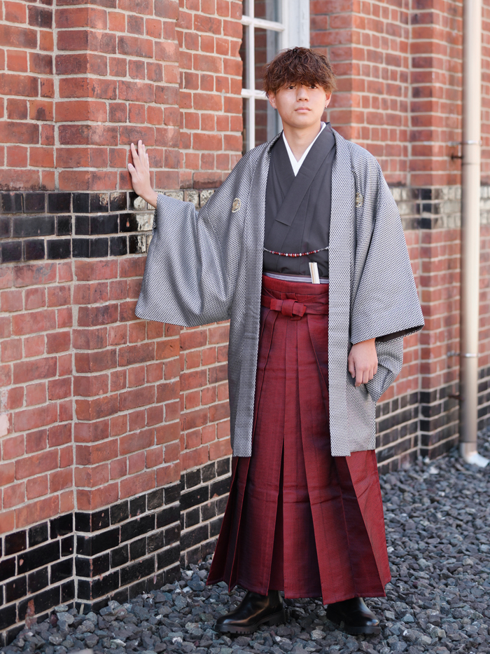 成人式｜二十歳の集い｜紋付袴レンタル｜全国宅配｜スケイル 銀黒＋