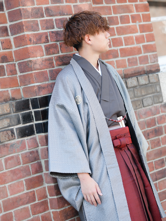 成人式｜二十歳の集い｜紋付袴レンタル｜全国宅配｜スケイル 銀黒＋