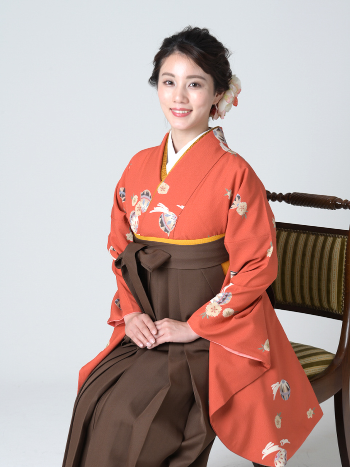 袴レンタル｜卒業式｜全国宅配｜毬にうさぎ＋茶色無地袴
