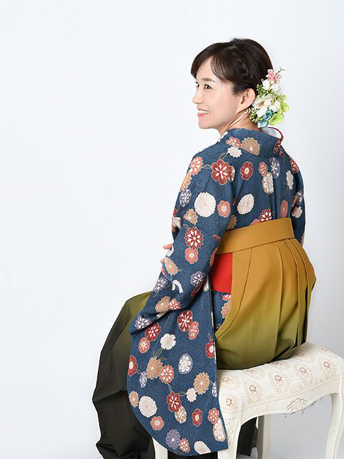 トールサイズ立ち姿の卒業袴