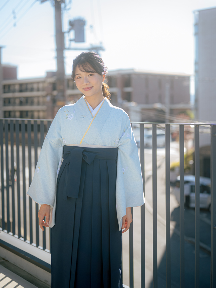 袴レンタル｜卒業式｜先生・教員用 着物のみ｜薄水色 吉祥小梅文