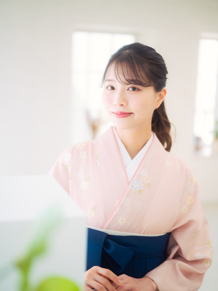 トールサイズ立ち姿の卒業袴
