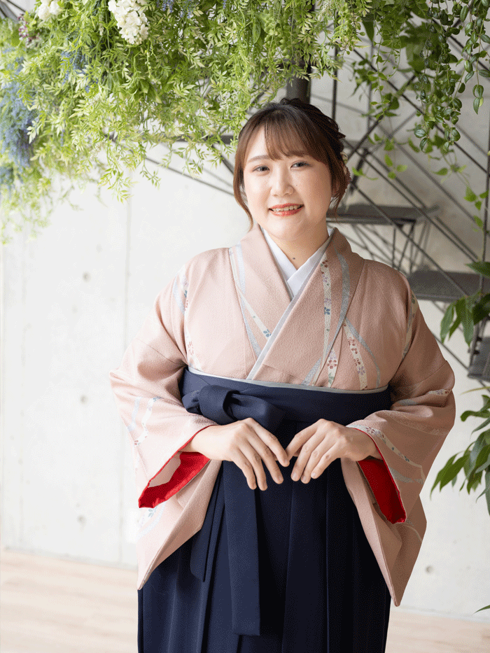 先生の卒業式での立ち姿