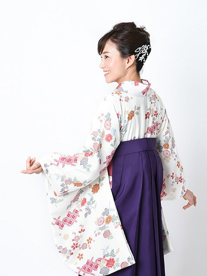 トールサイズ立ち姿の卒業袴