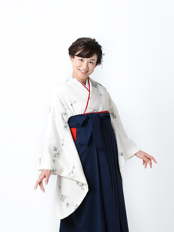卒業式袴 2時間のみ使用‼️とても綺麗です‼️ 袴レンタル｜卒業式｜二尺袖 着物のみ｜白地 四ッ葉のクローバー