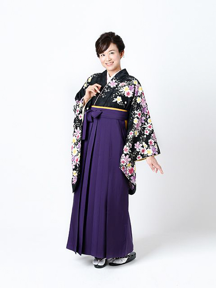 袴レンタル｜卒業式｜二尺袖 着物のみ｜黒地 洋花の舞