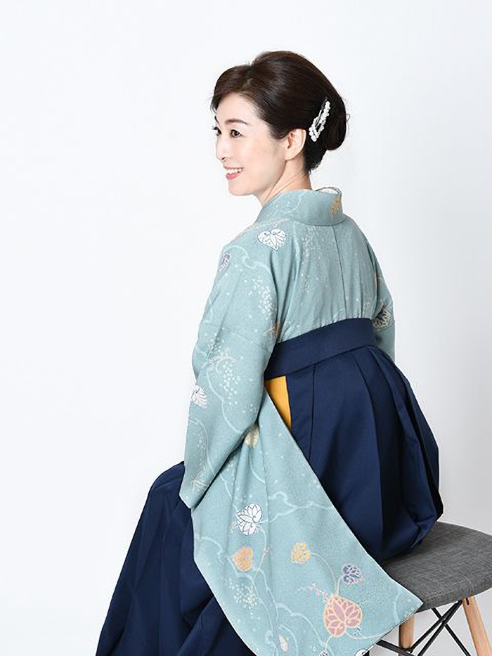 先生の卒業式での立ち姿