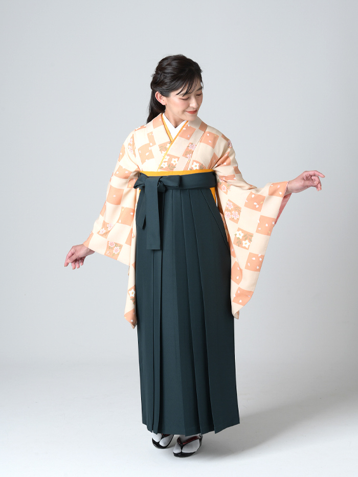 先生の卒業式での立ち姿