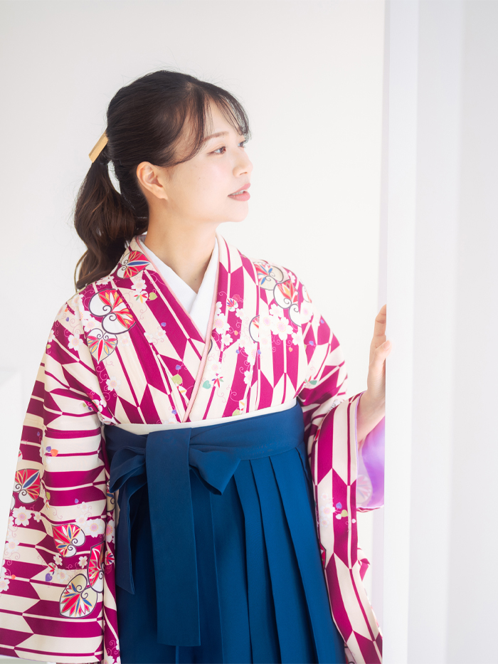 袴レンタル｜卒業式｜二尺袖 着物のみ｜矢絣 葵に桜 エンジ